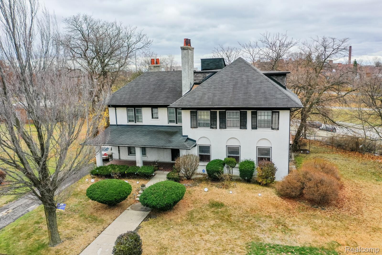 1135 Chicago Boulevard