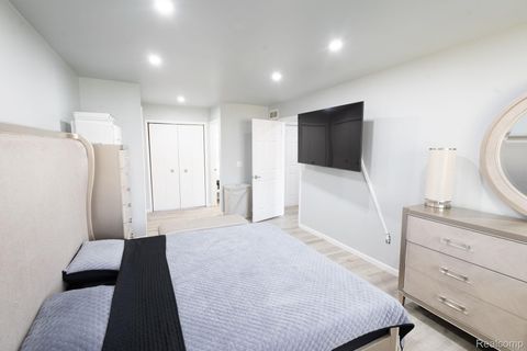 Tiny photo for 29101 Hayes Road, Warren City, MI 48088 (MLS # 20251044828)