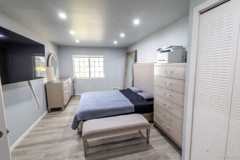 Tiny photo for 29101 Hayes Road, Warren City, MI 48088 (MLS # 20251044828)