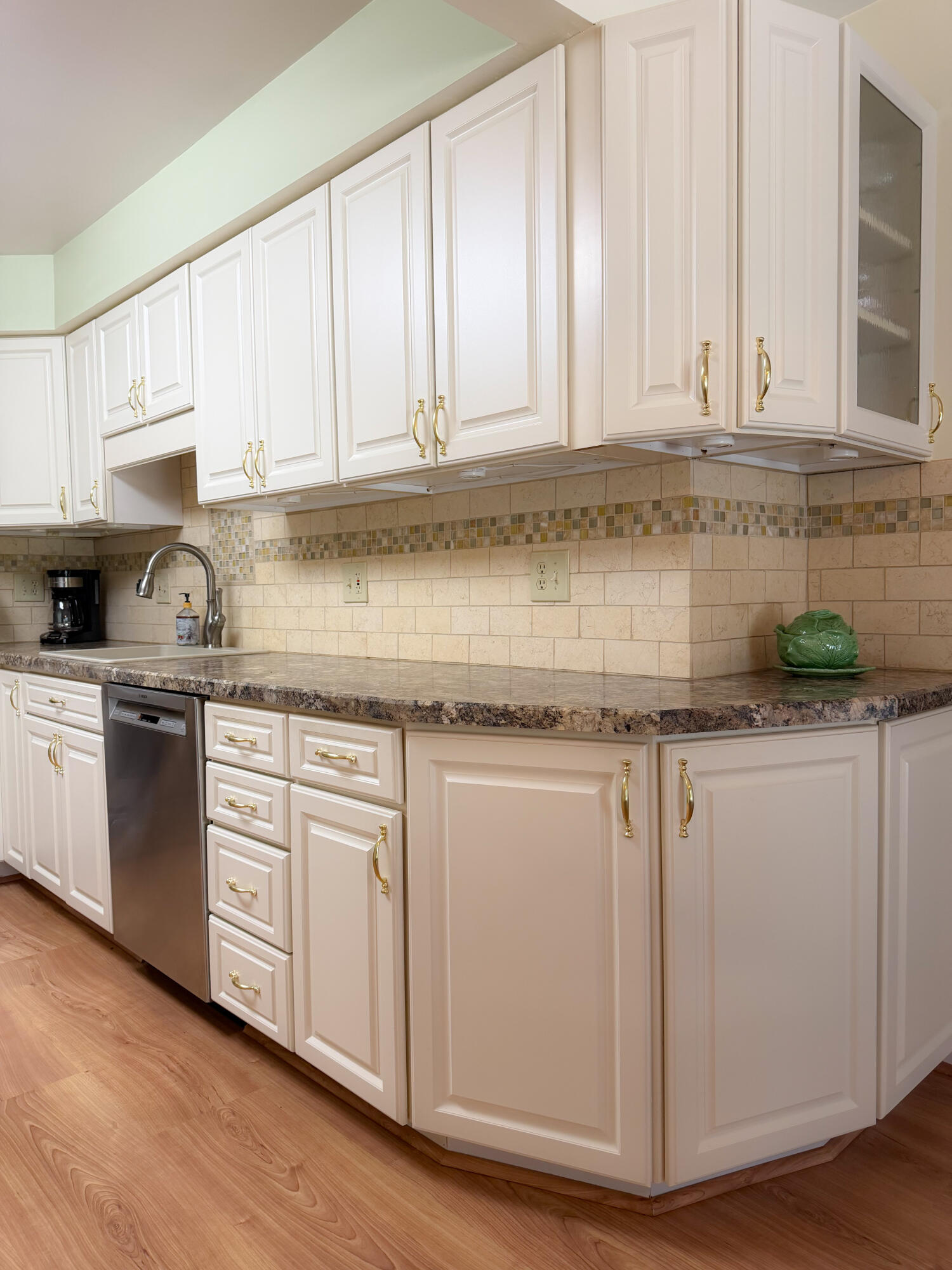 37526 N Laurel Park Drive