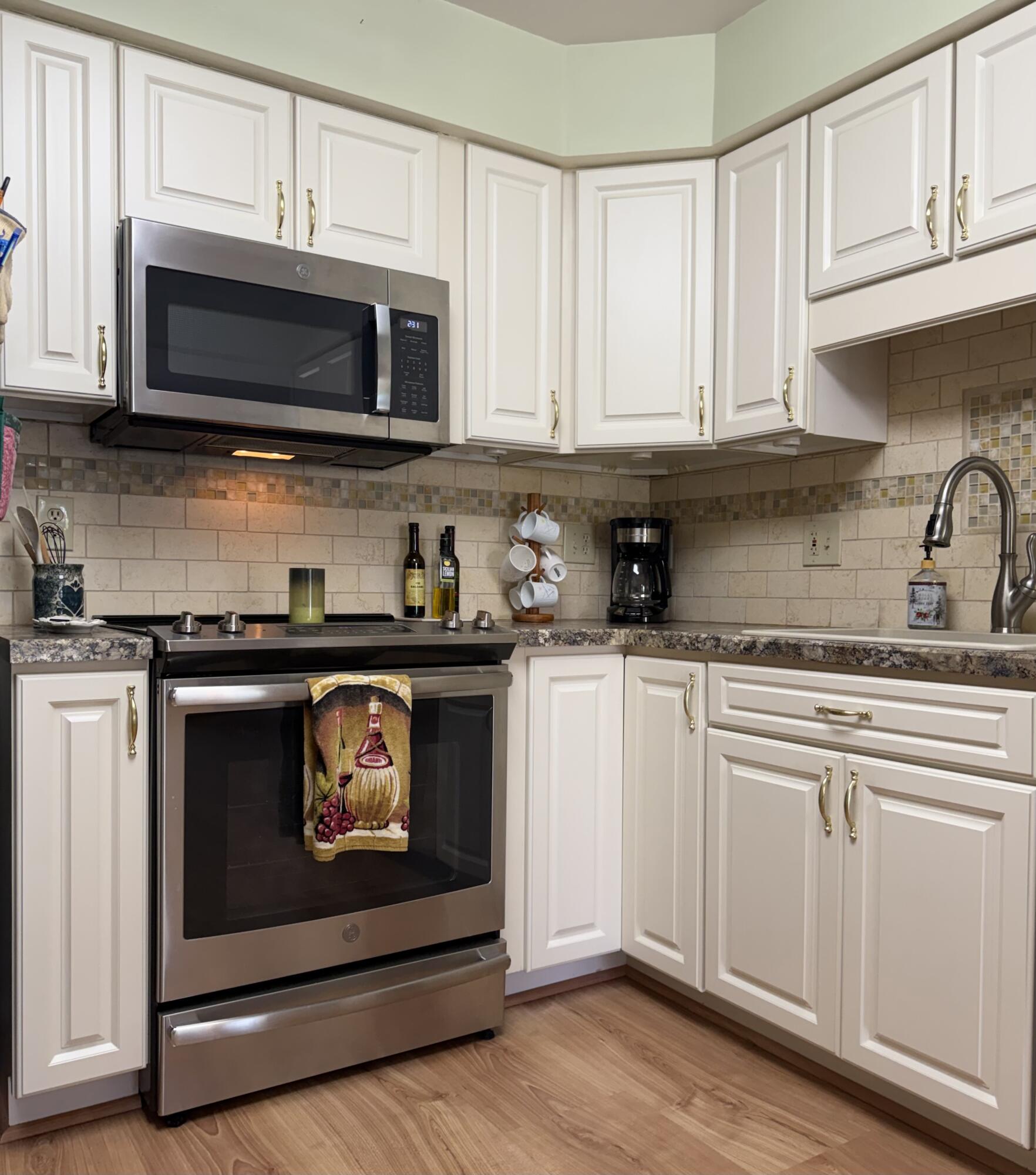 37526 N Laurel Park Drive