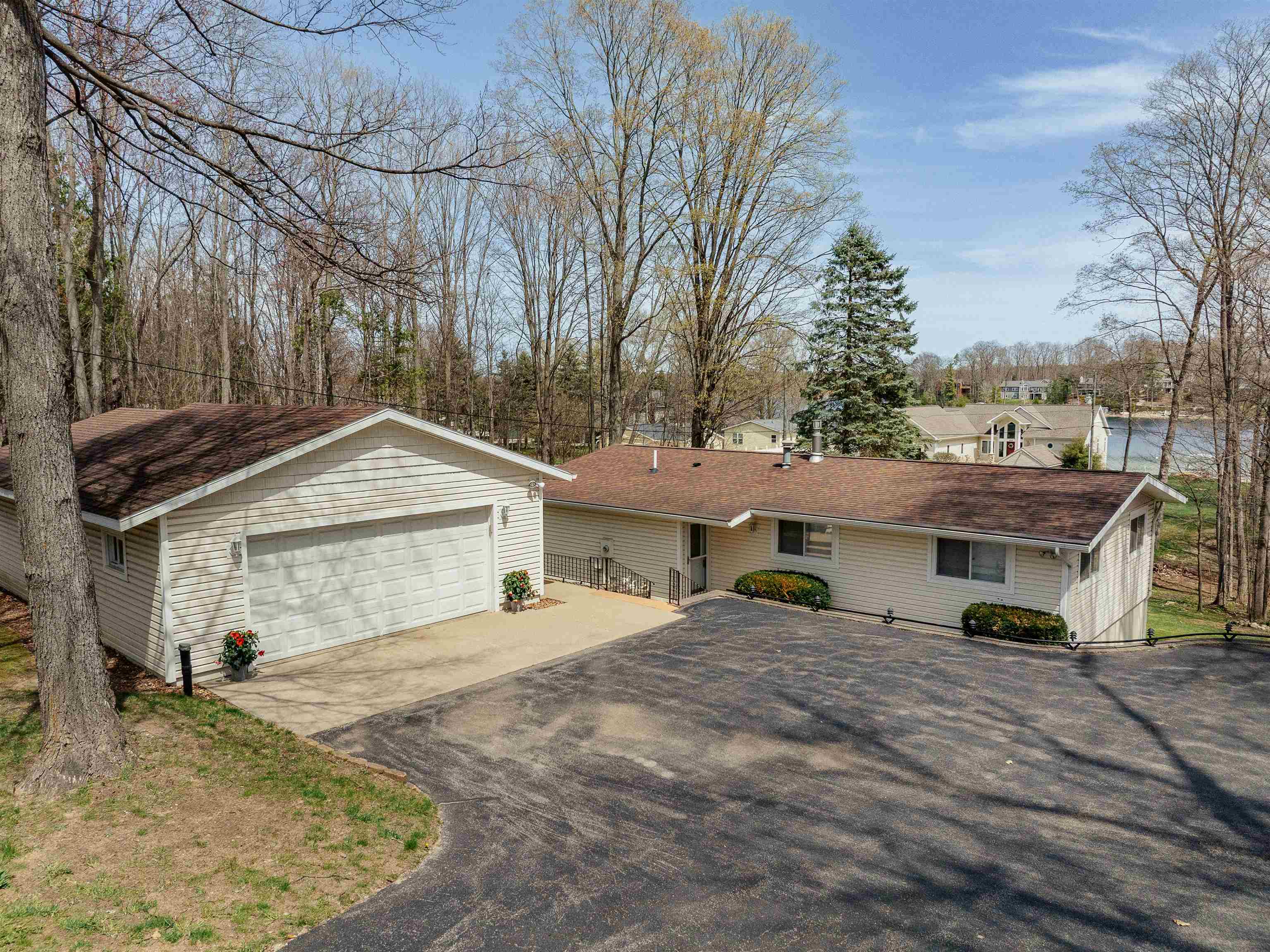 220 N West Silver Lake Road