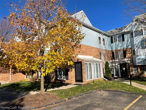 192 Pinewood Drive Plymouth City MI 48170