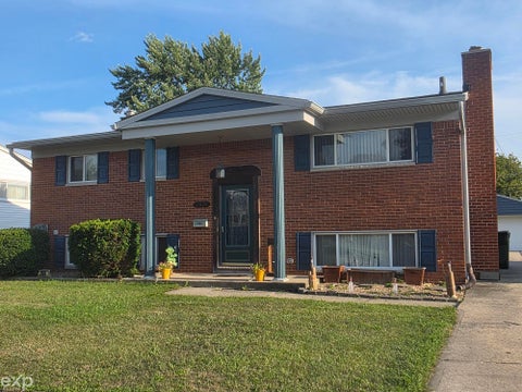 Photo of 2604 Serra Drive, Sterling Heights City, MI 48310 (MLS # 58050219271)