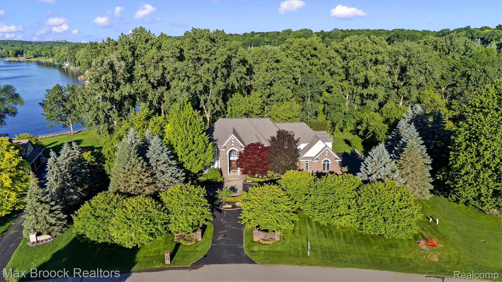 398 Shrewsbury Drive