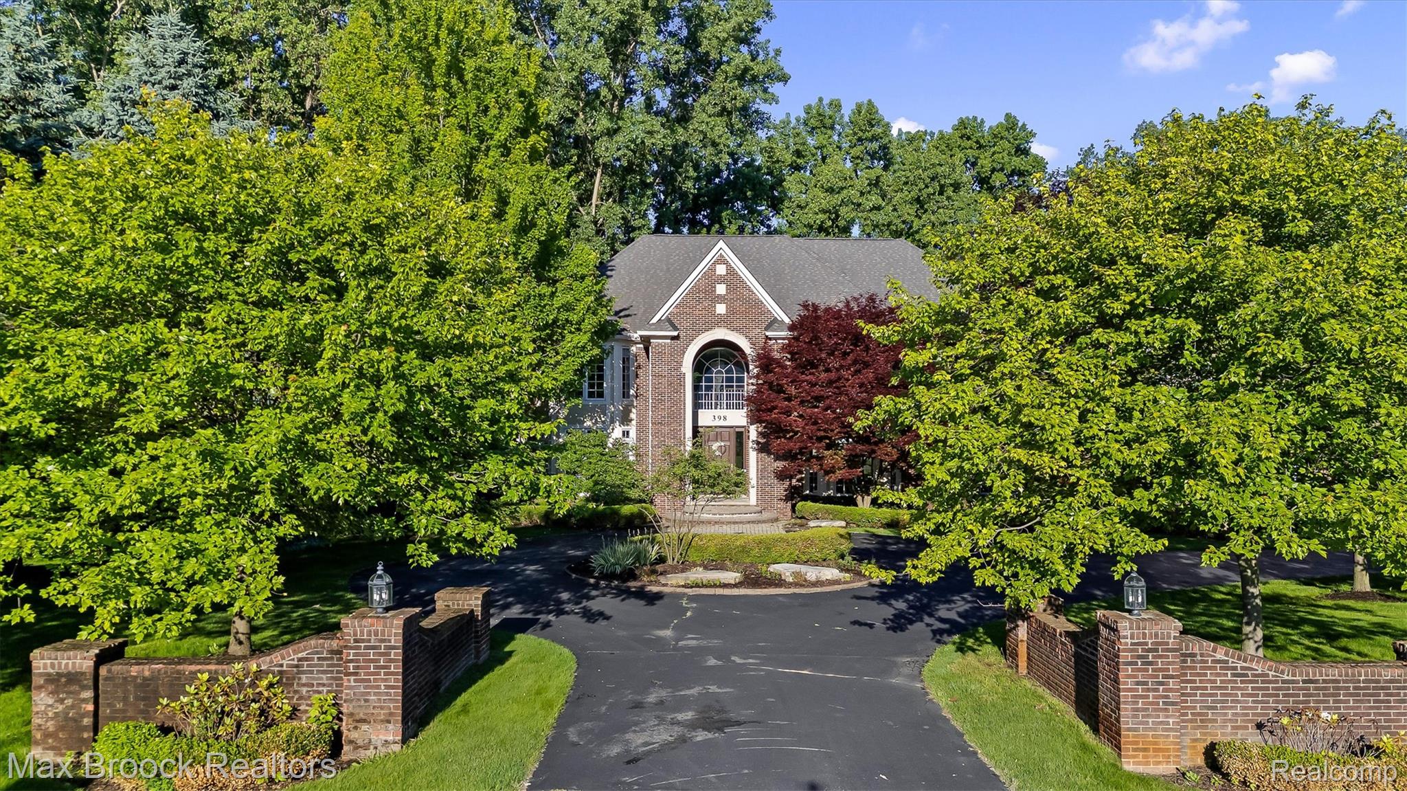 398 Shrewsbury Drive