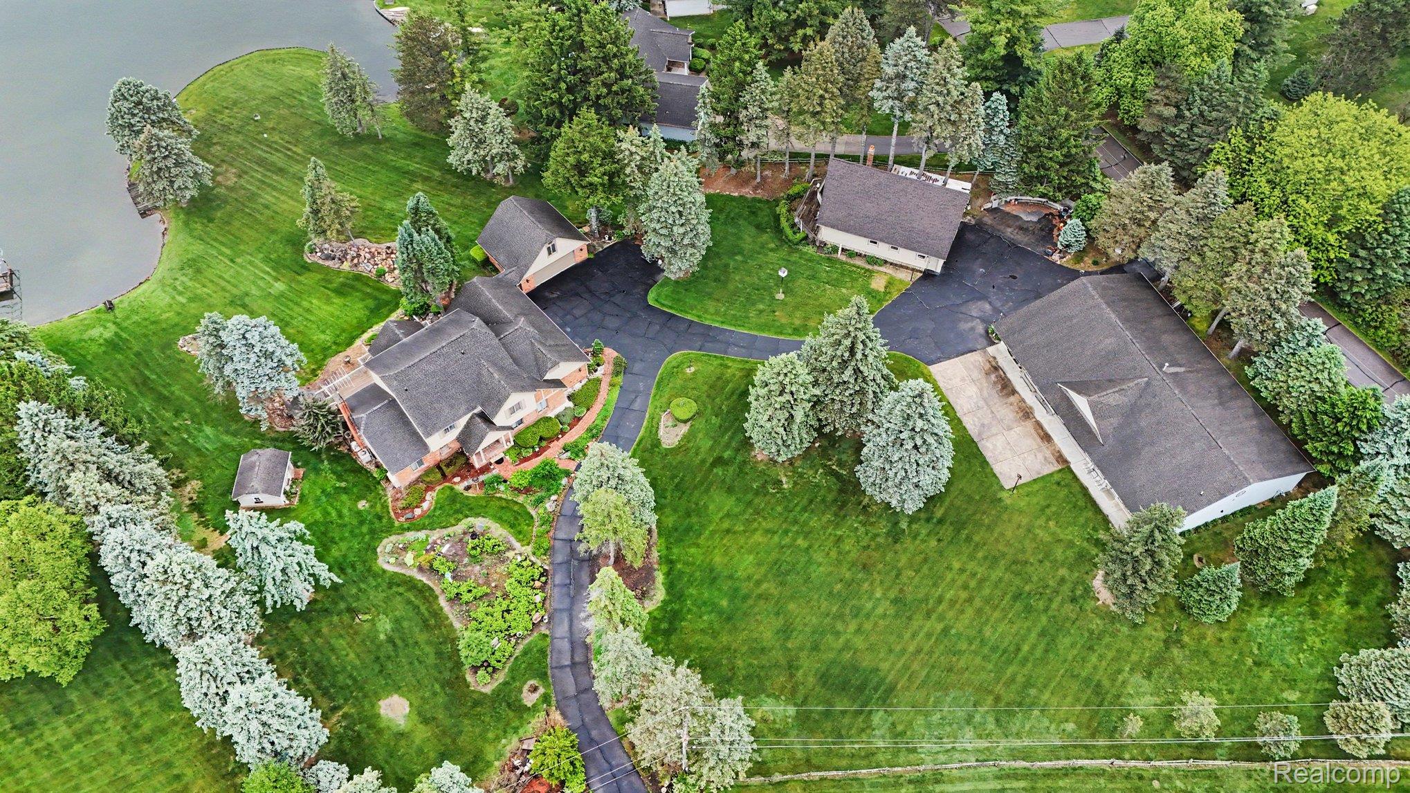 10391 Hills Lane Drive