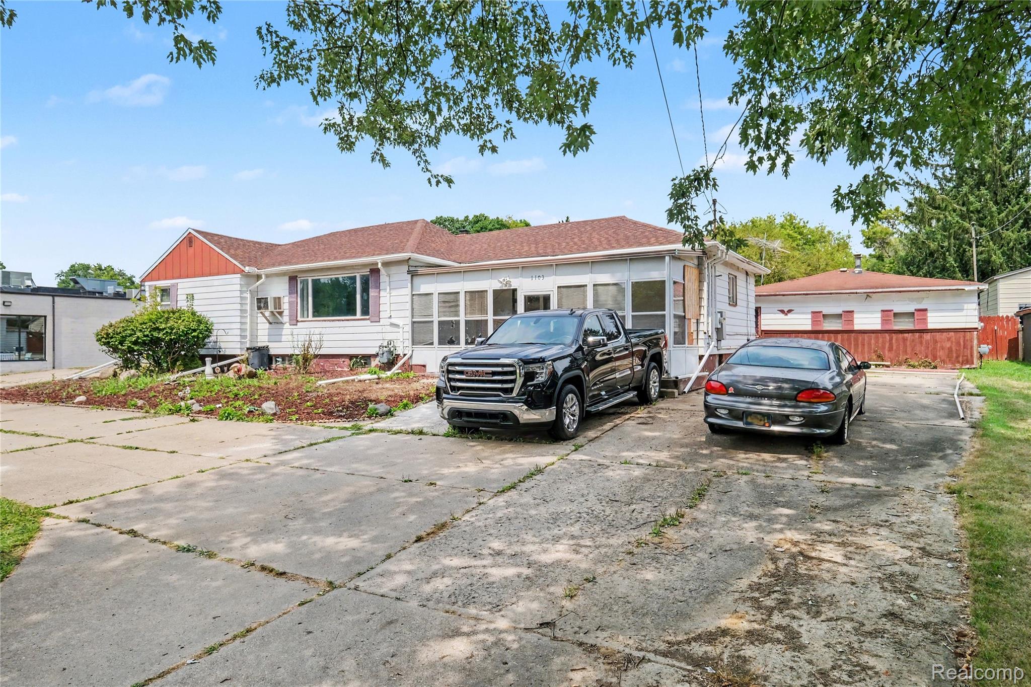 1103 E Bristol Road