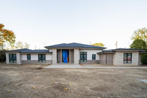 7400 Melody Lane Bloomfield Hills City MI 48301