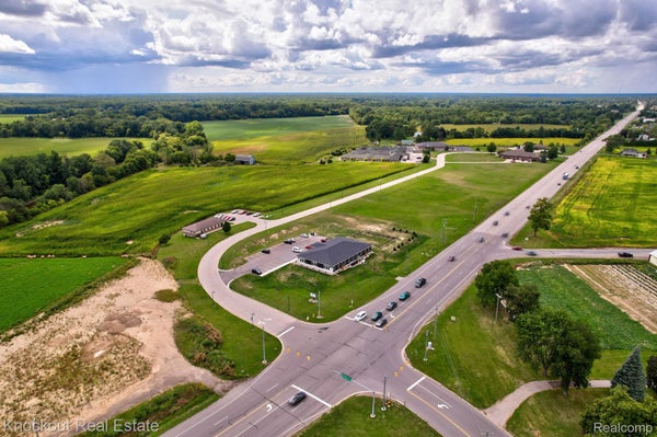 W ROLLING HILLS DR, BRIDGEPORT, MI 48722 - Image 8d34359b95fc060b50d88f00ffc48e17/4012876569