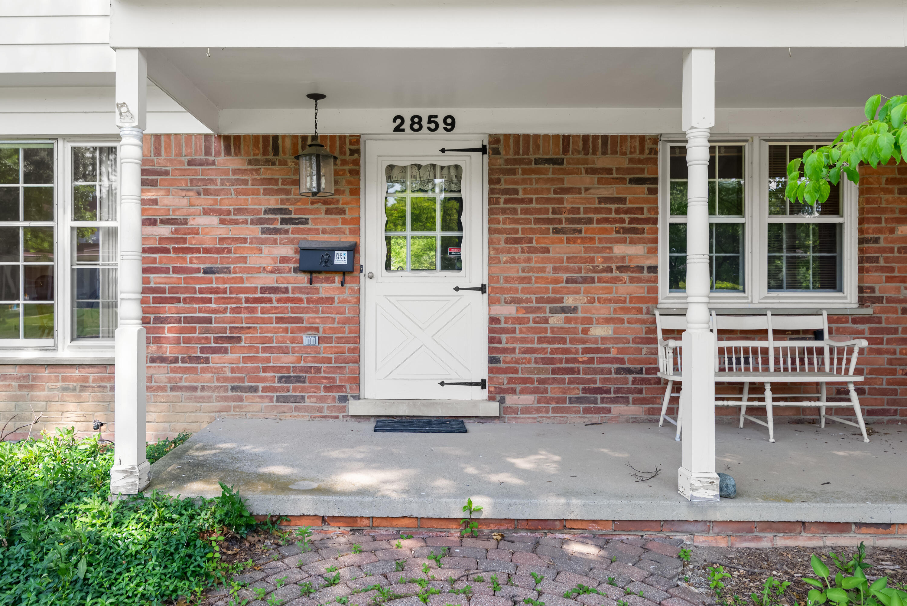 2859 Renfrew Street