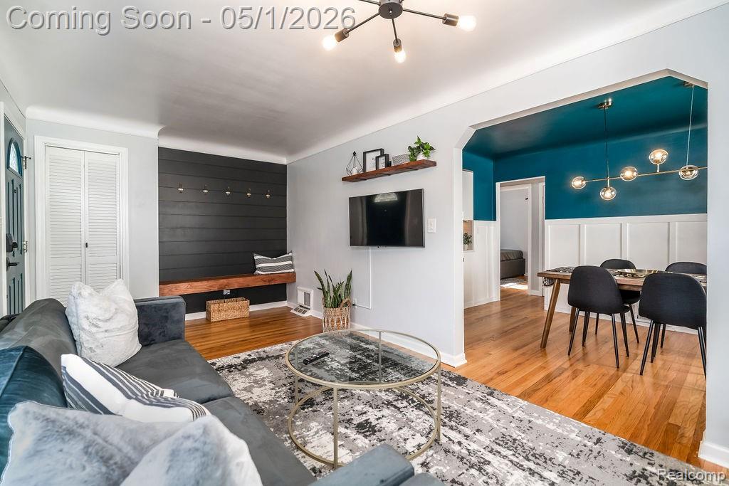 3113 Buckingham Avenue