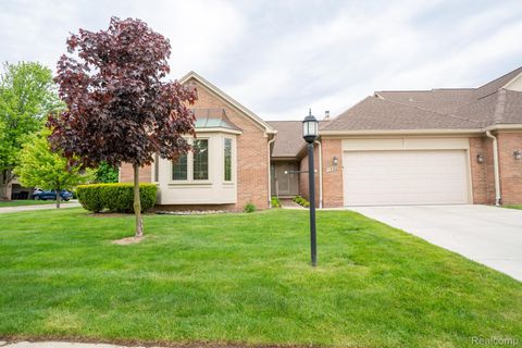 Photo of 1592 Country Drive, Trenton City, MI 48183 (MLS # 20261031119)