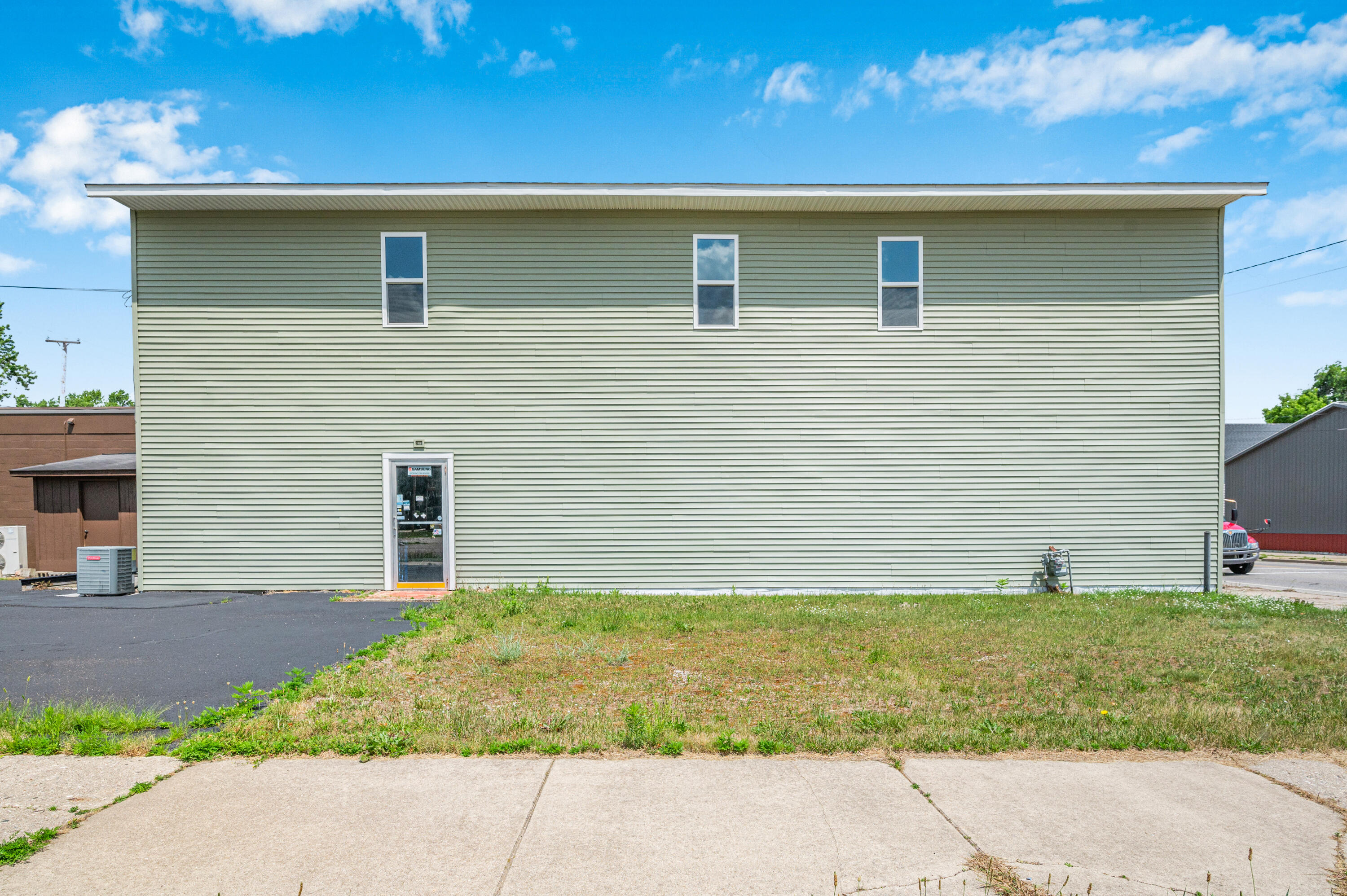 603 & 605 N State St