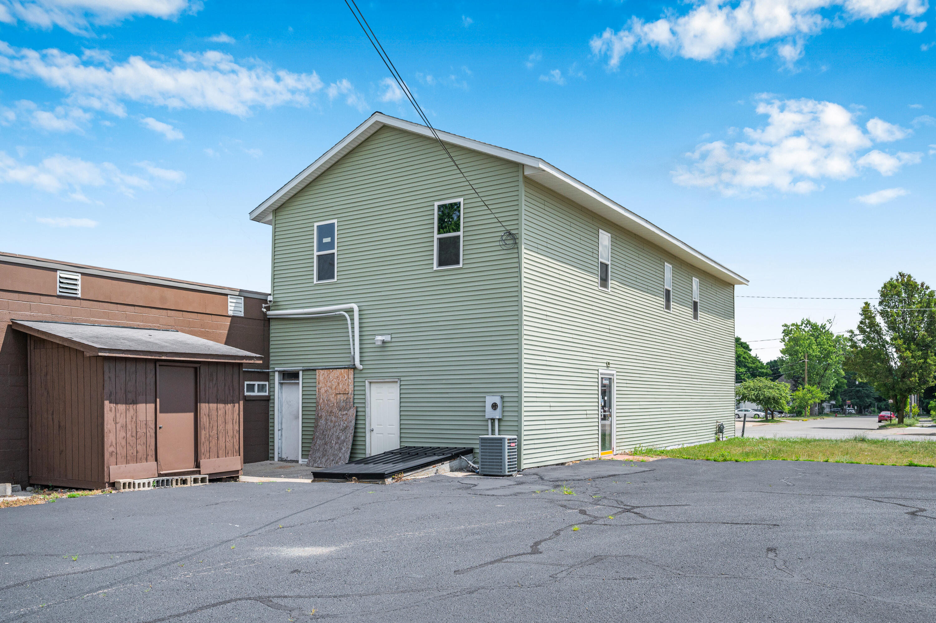 603 & 605 N State St