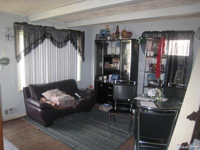 28993 Glenwood Street Street