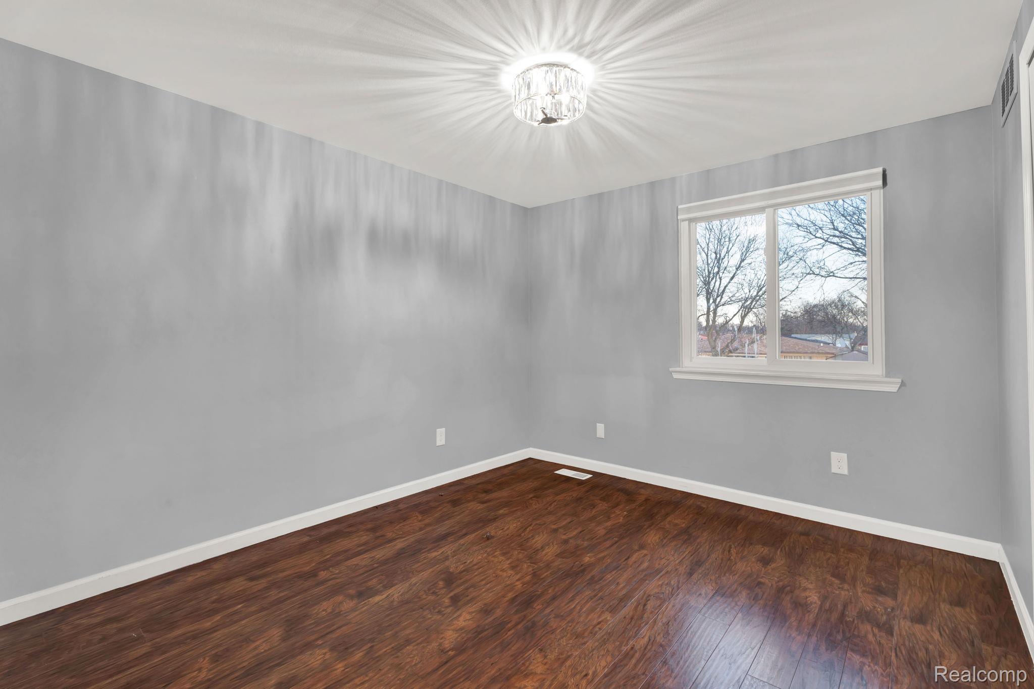 Sterling Heights City, Michigan 48310, United States, 4 Bedrooms Bedrooms, ,4 BathroomsBathrooms,Residential,Pending,183122