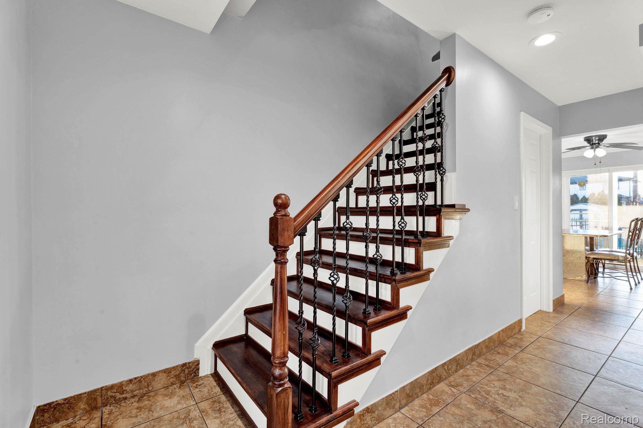 Sterling Heights City, Michigan 48310, United States, 4 Bedrooms Bedrooms, ,4 BathroomsBathrooms,Residential,Pending,183122