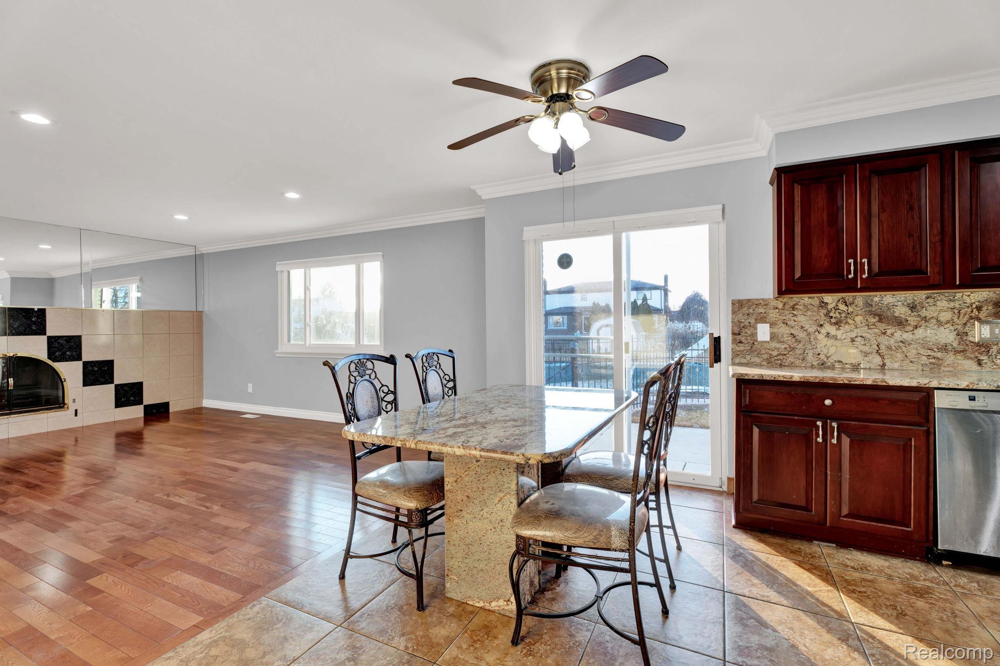 Sterling Heights City, Michigan 48310, United States, 4 Bedrooms Bedrooms, ,4 BathroomsBathrooms,Residential,Pending,183122