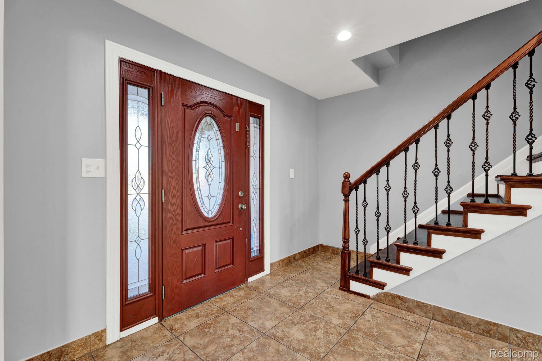 Sterling Heights City, Michigan 48310, United States, 4 Bedrooms Bedrooms, ,4 BathroomsBathrooms,Residential,Pending,183122