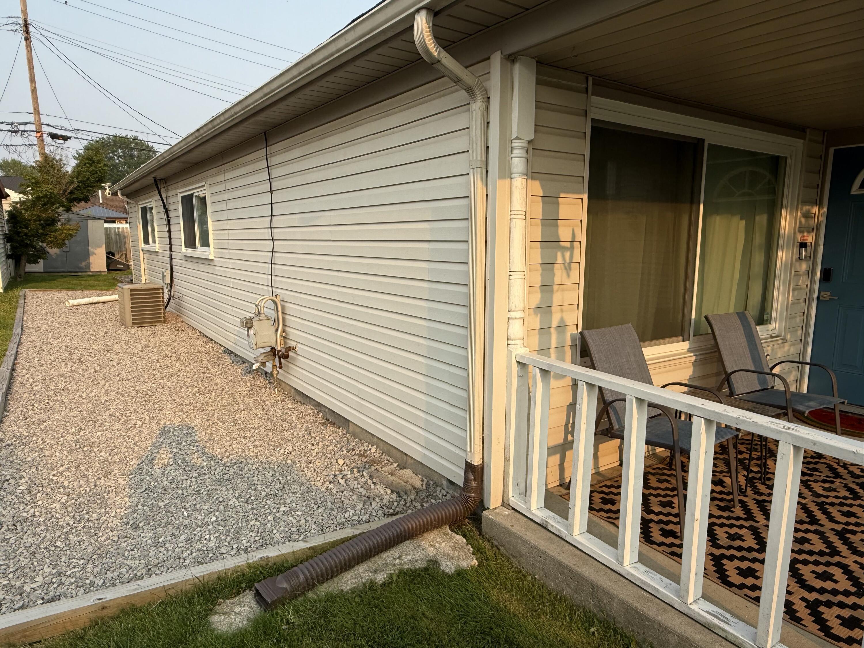 236 Kinross Avenue