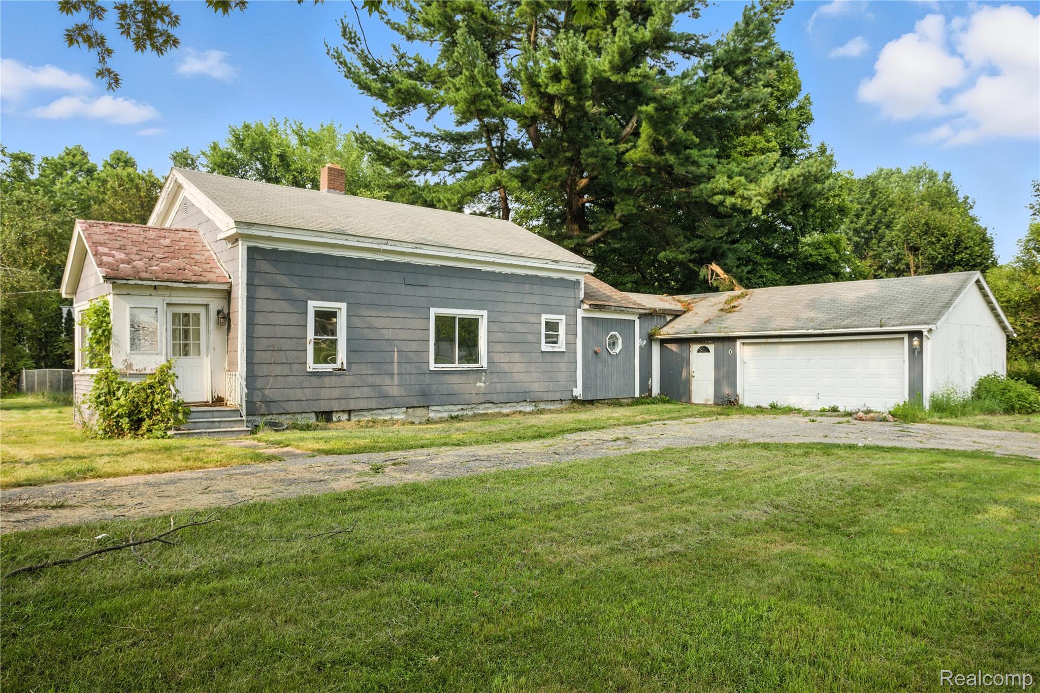 8186 N Clio Rd. Road