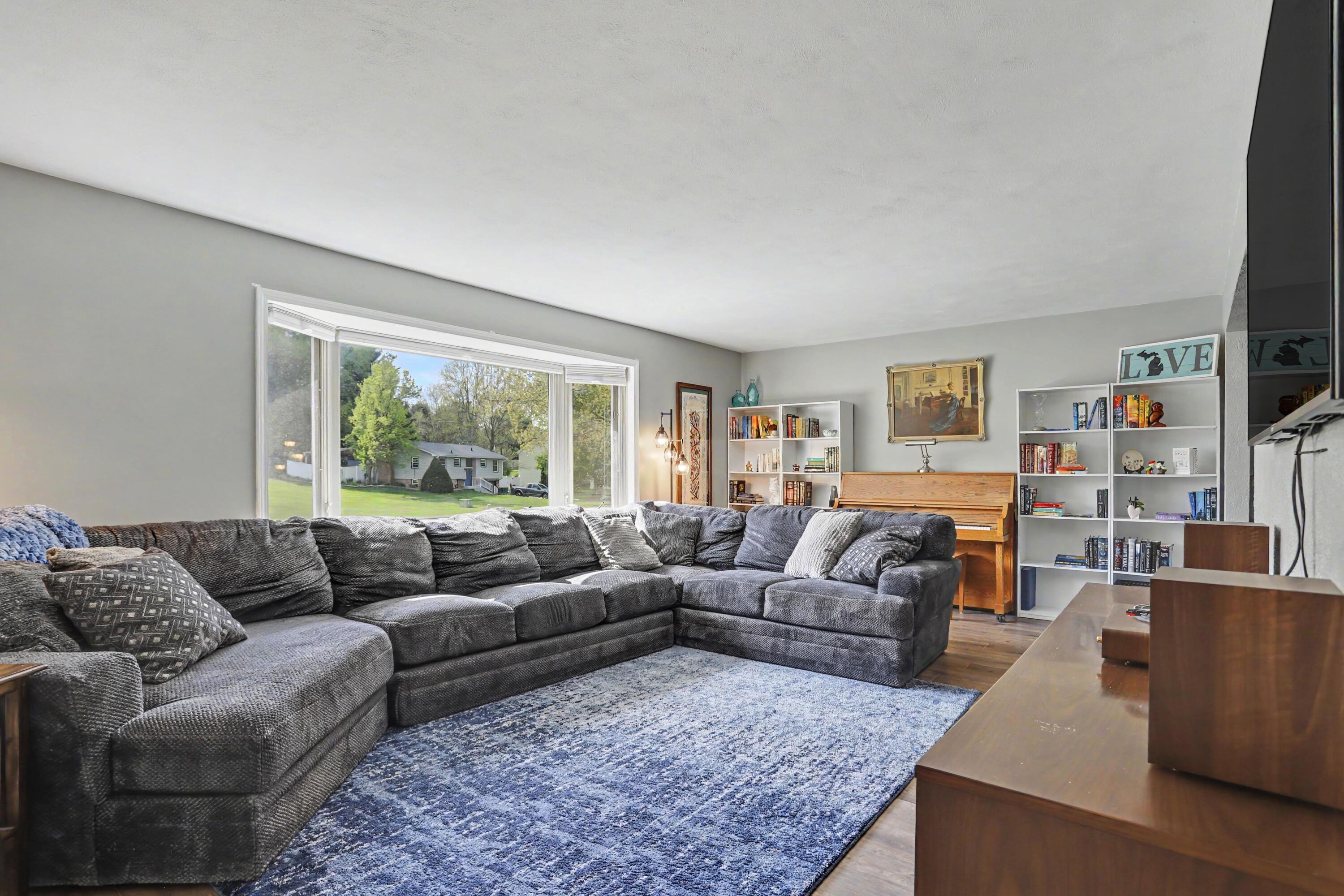 125 Shadowood Lane