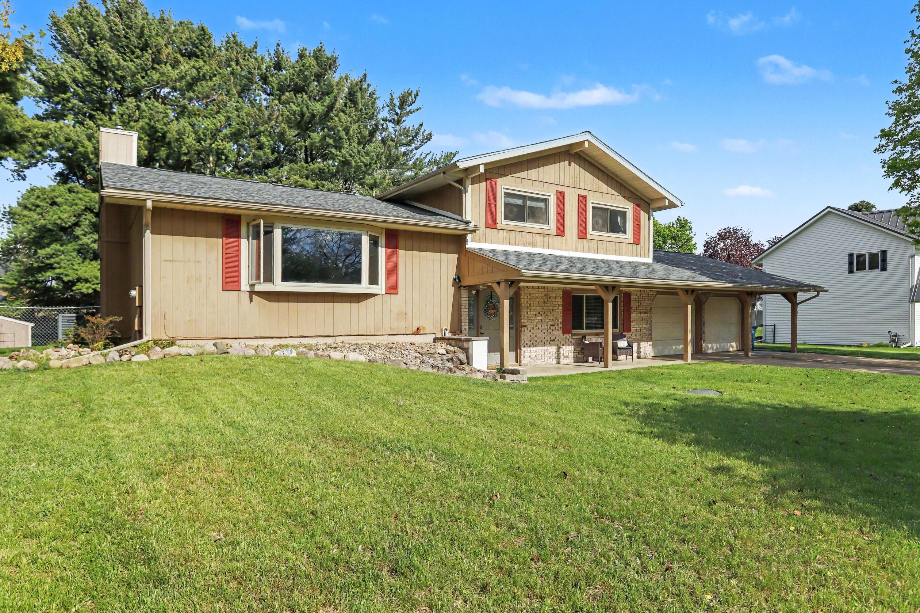 125 Shadowood Lane