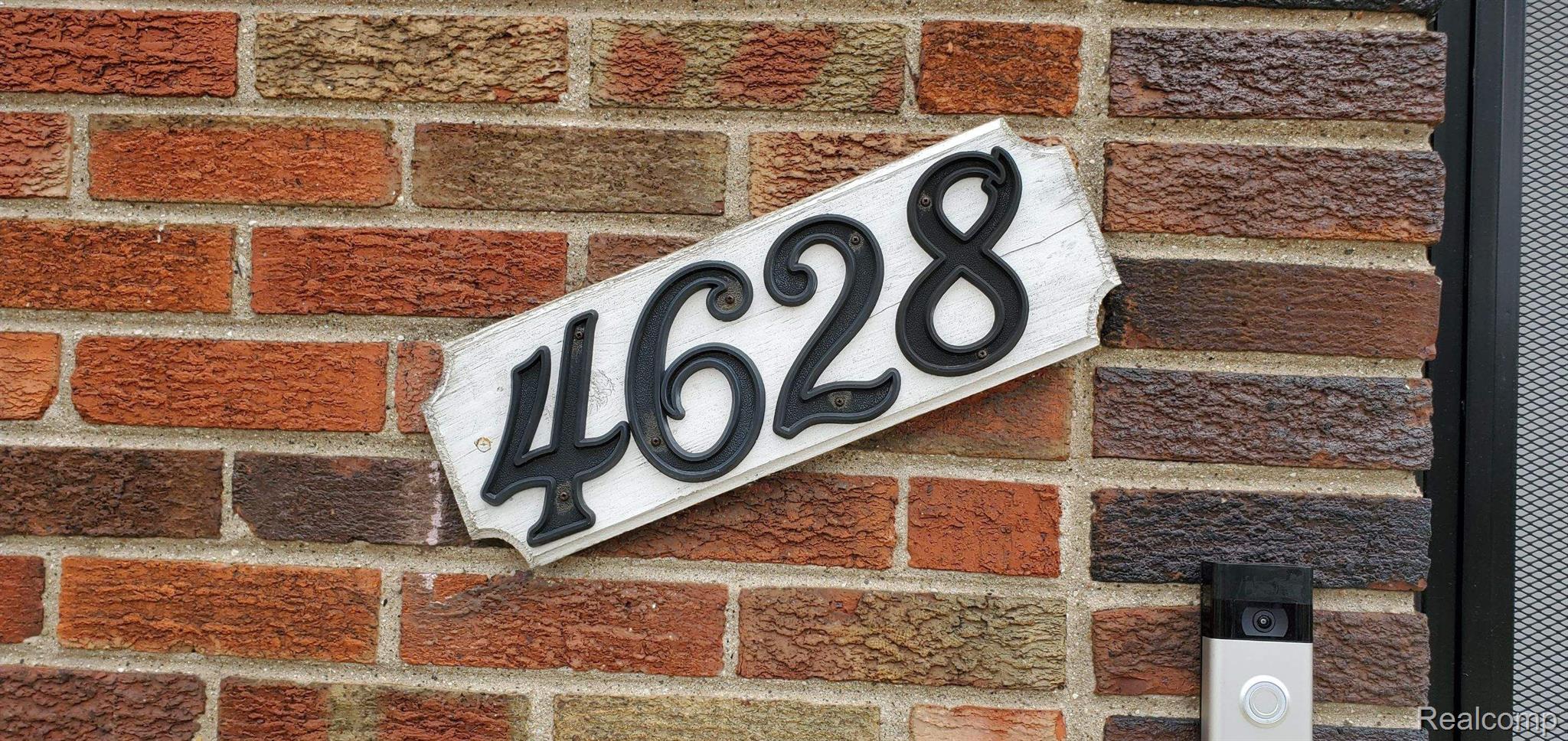 4628 BUCKINGHAM Avenue