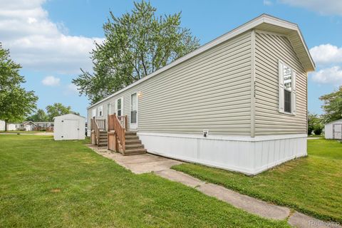 Photo of 4726 Harrow Court, Sterling Heights City, MI 48310 (MLS # 20251010964)