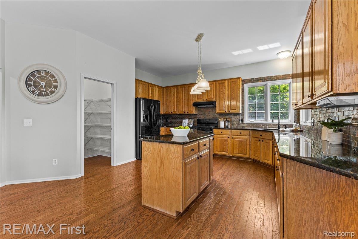 48241 Century Drive, Macomb, MI 48044 — MLS #20261034686 — photo 20 of 62