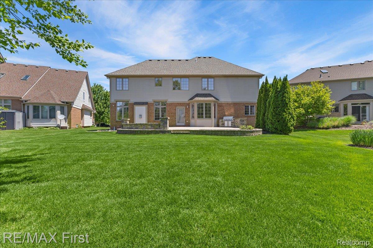 48241 Century Drive, Macomb, MI 48044 — MLS #20261034686 — photo 7 of 62