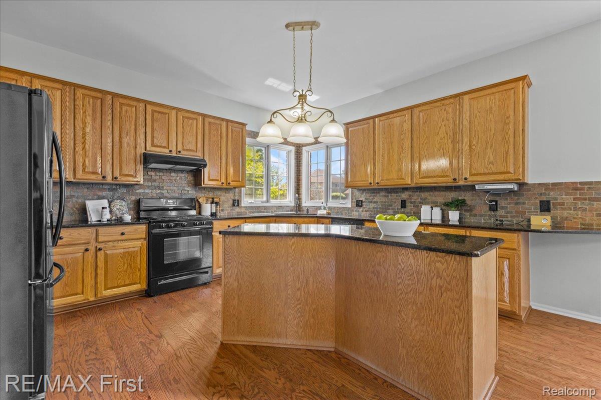48241 Century Drive, Macomb, MI 48044 — MLS #20261034686 — photo 21 of 62