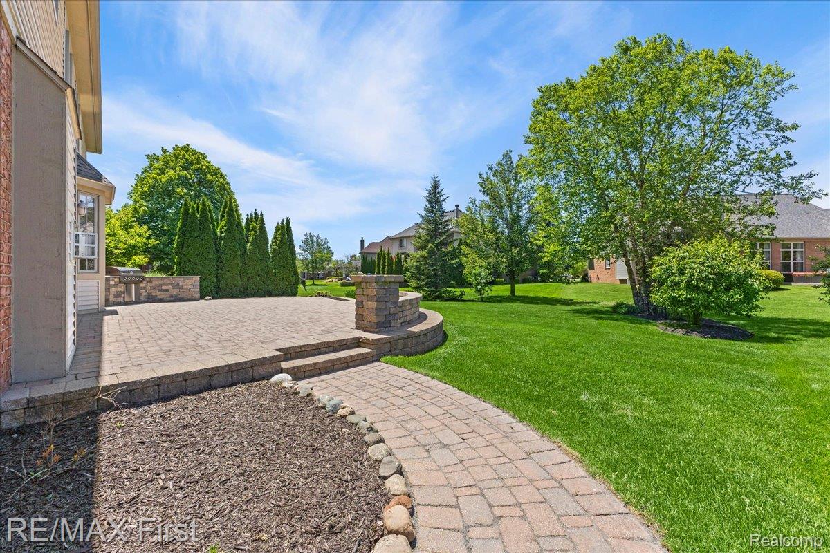 48241 Century Drive, Macomb, MI 48044 — MLS #20261034686 — photo 4 of 62