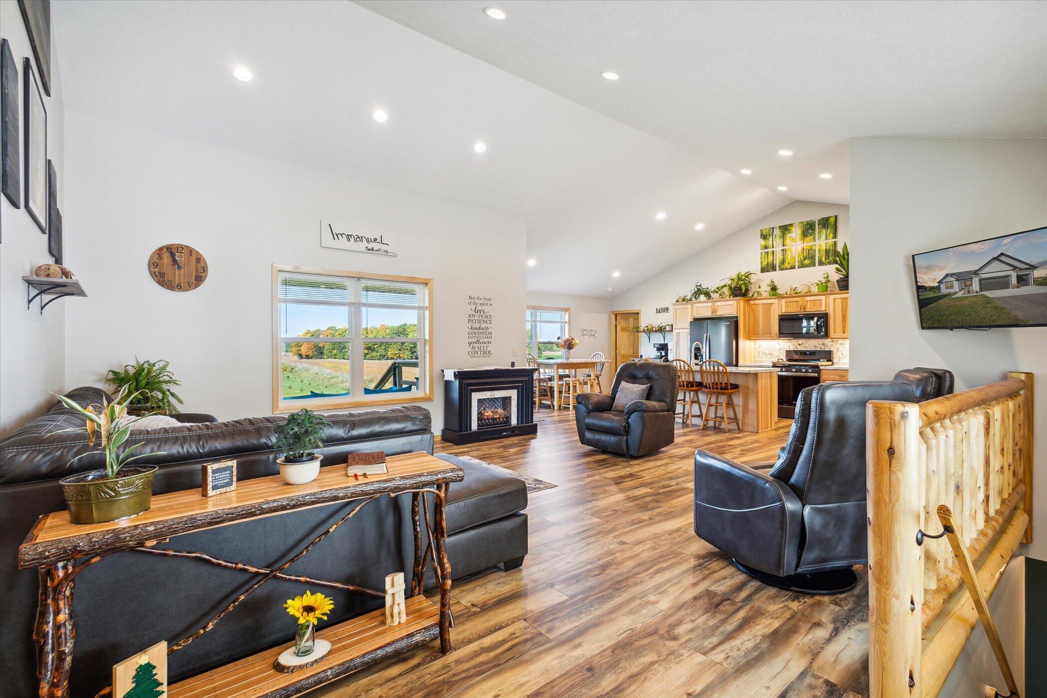 2434 S Cochran Road