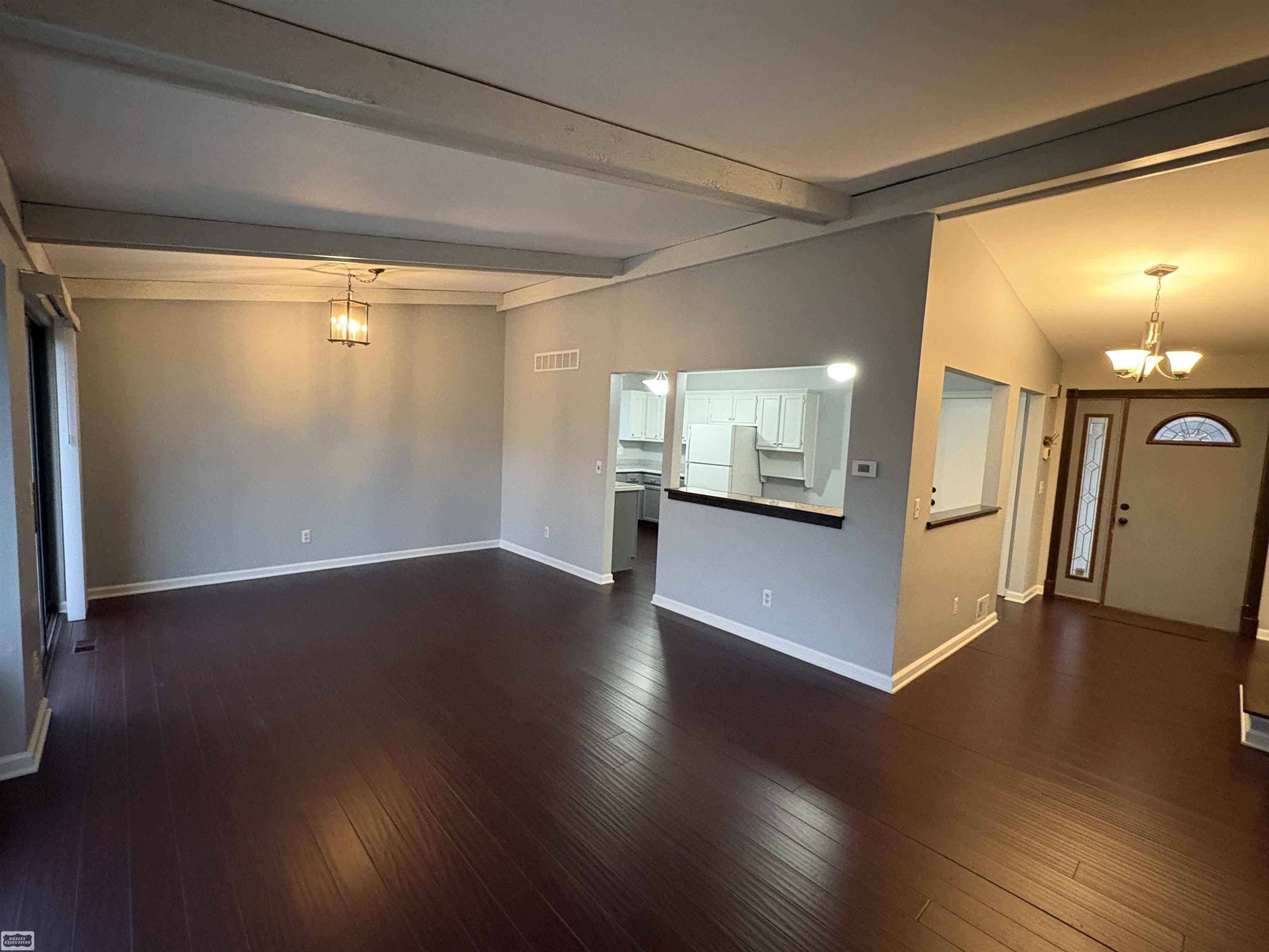 2127 Hopkins Dr Drive