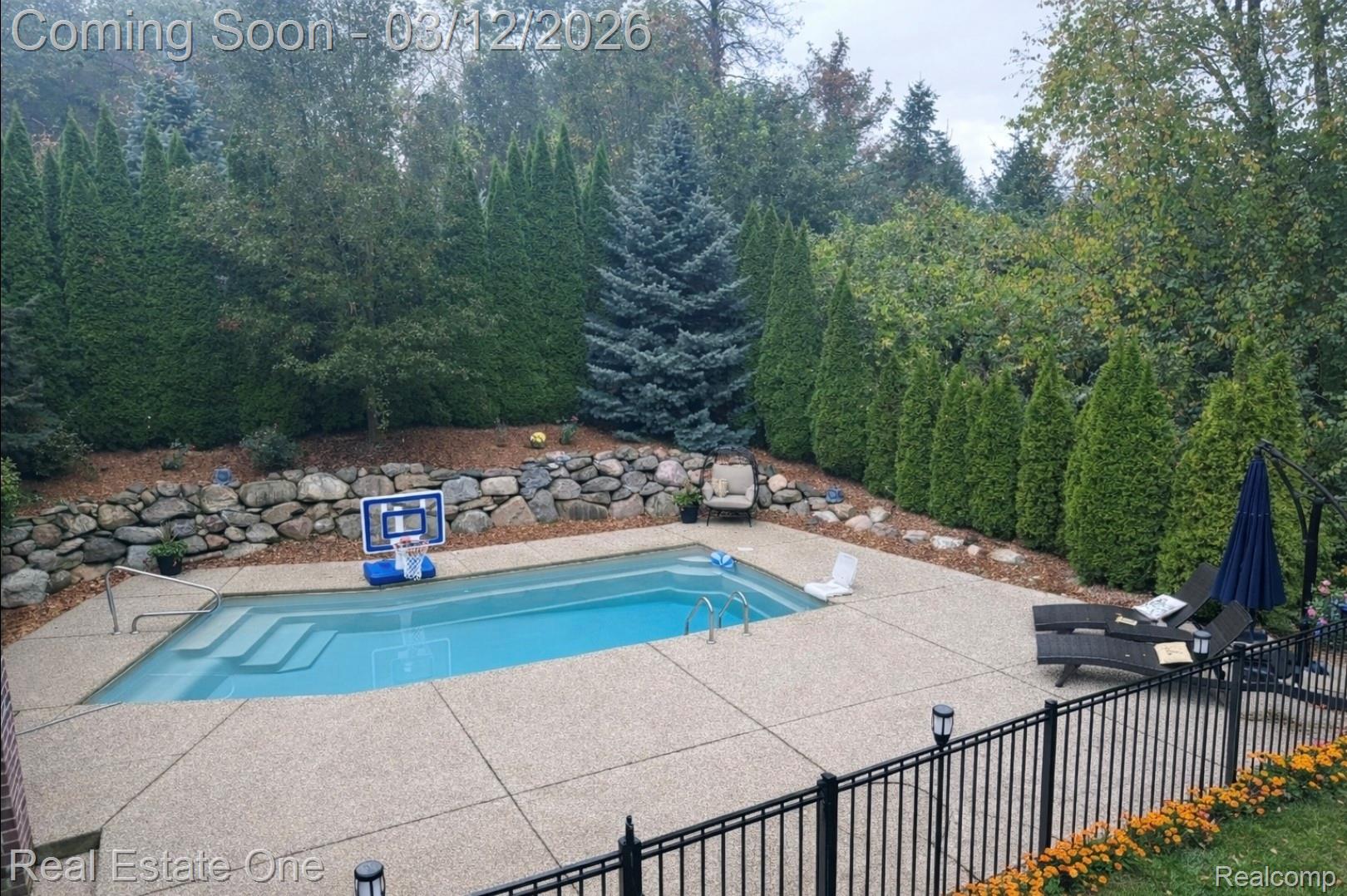 960 Hill Hollow Lane