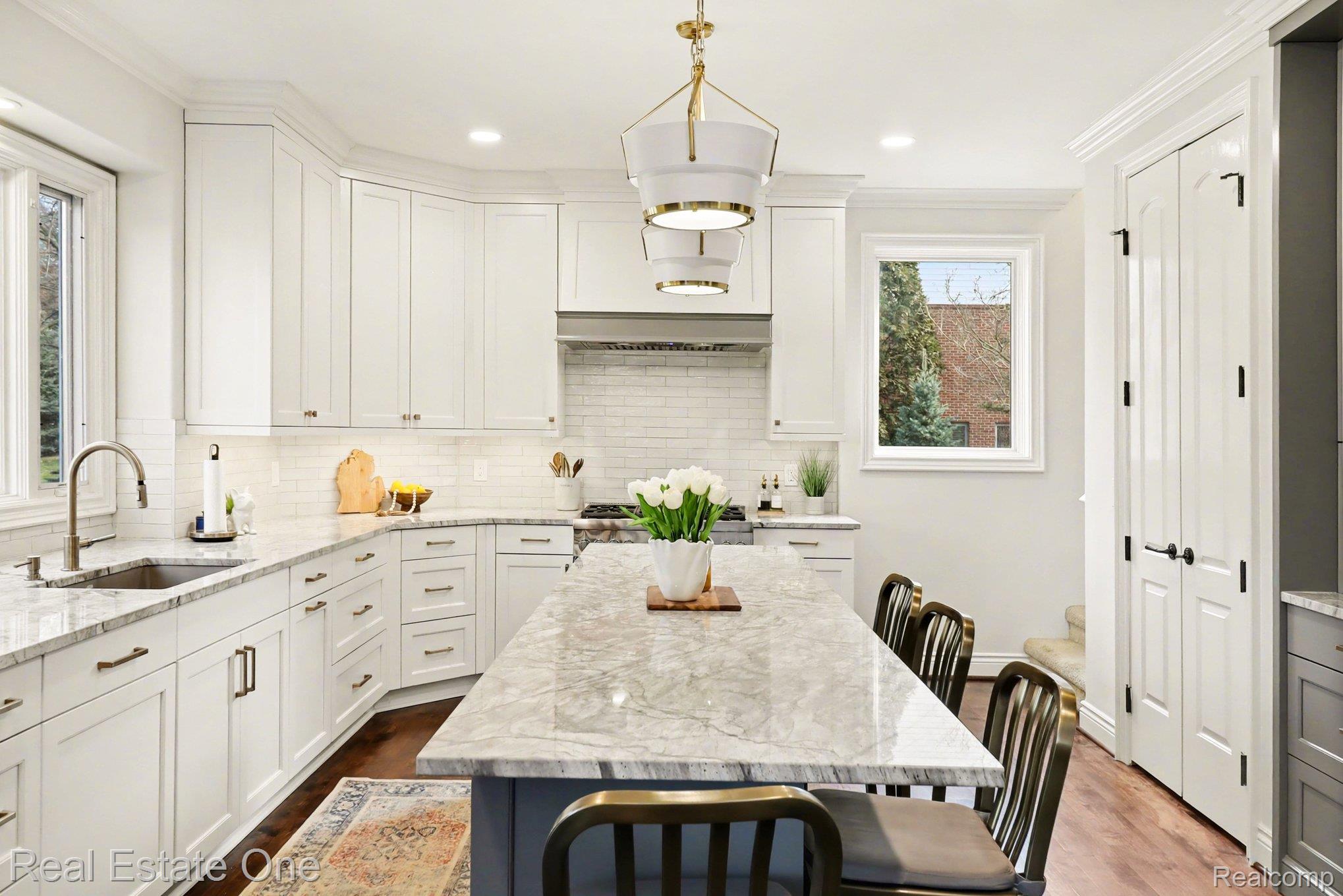 960 Hill Hollow Lane