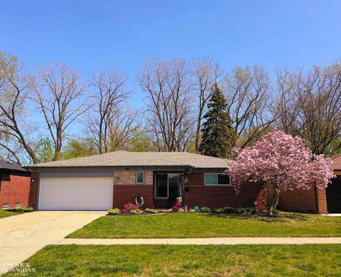 28324 Grobbel Avenue Warren City MI 48092