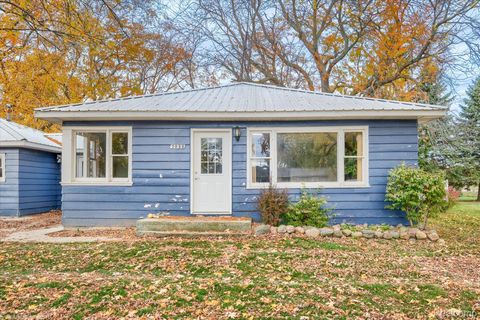 Tiny photo for 7036 Clabuesch Street, Pigeon Village, MI 48755 (MLS # 20251050113)