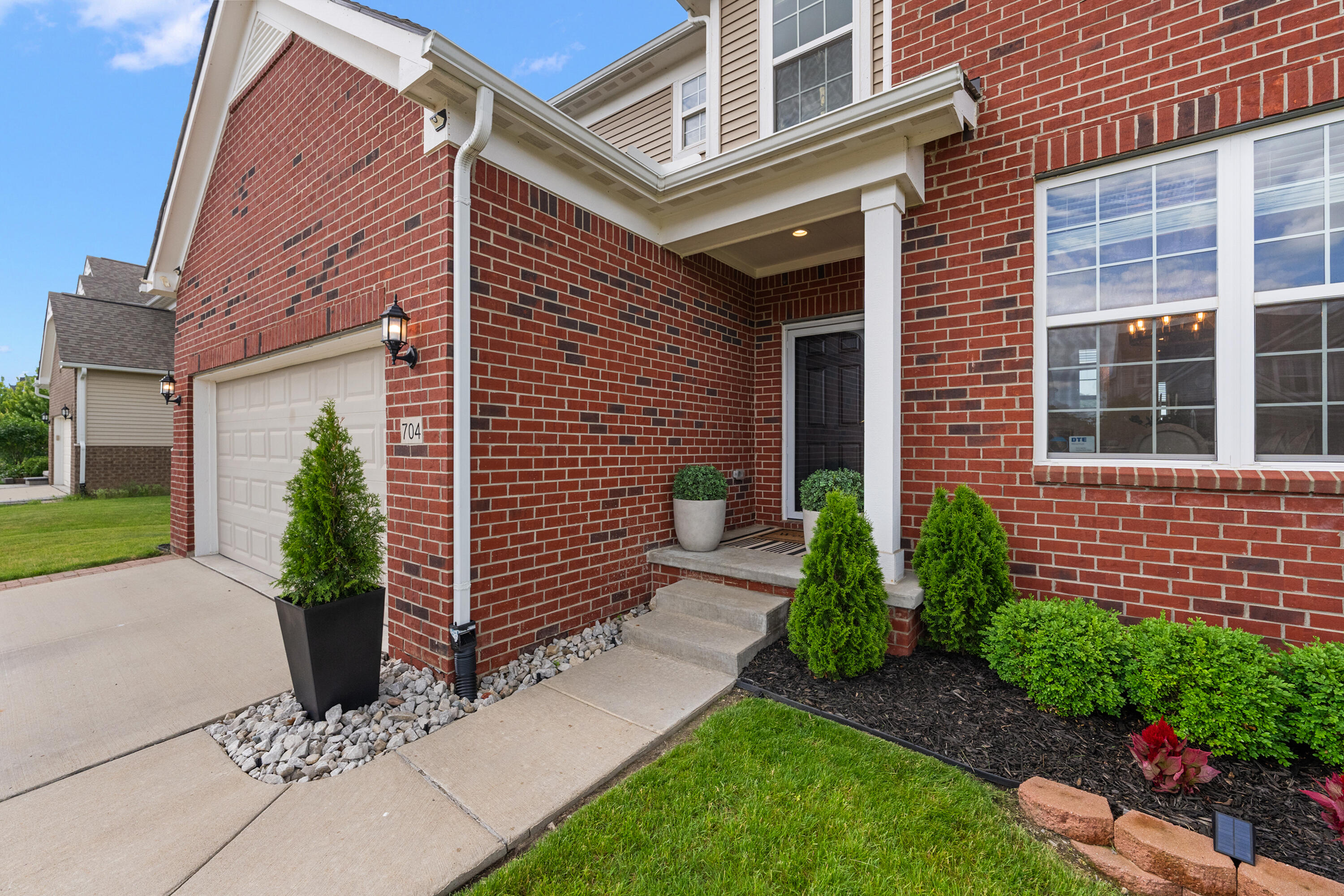 704 Groveland Circle