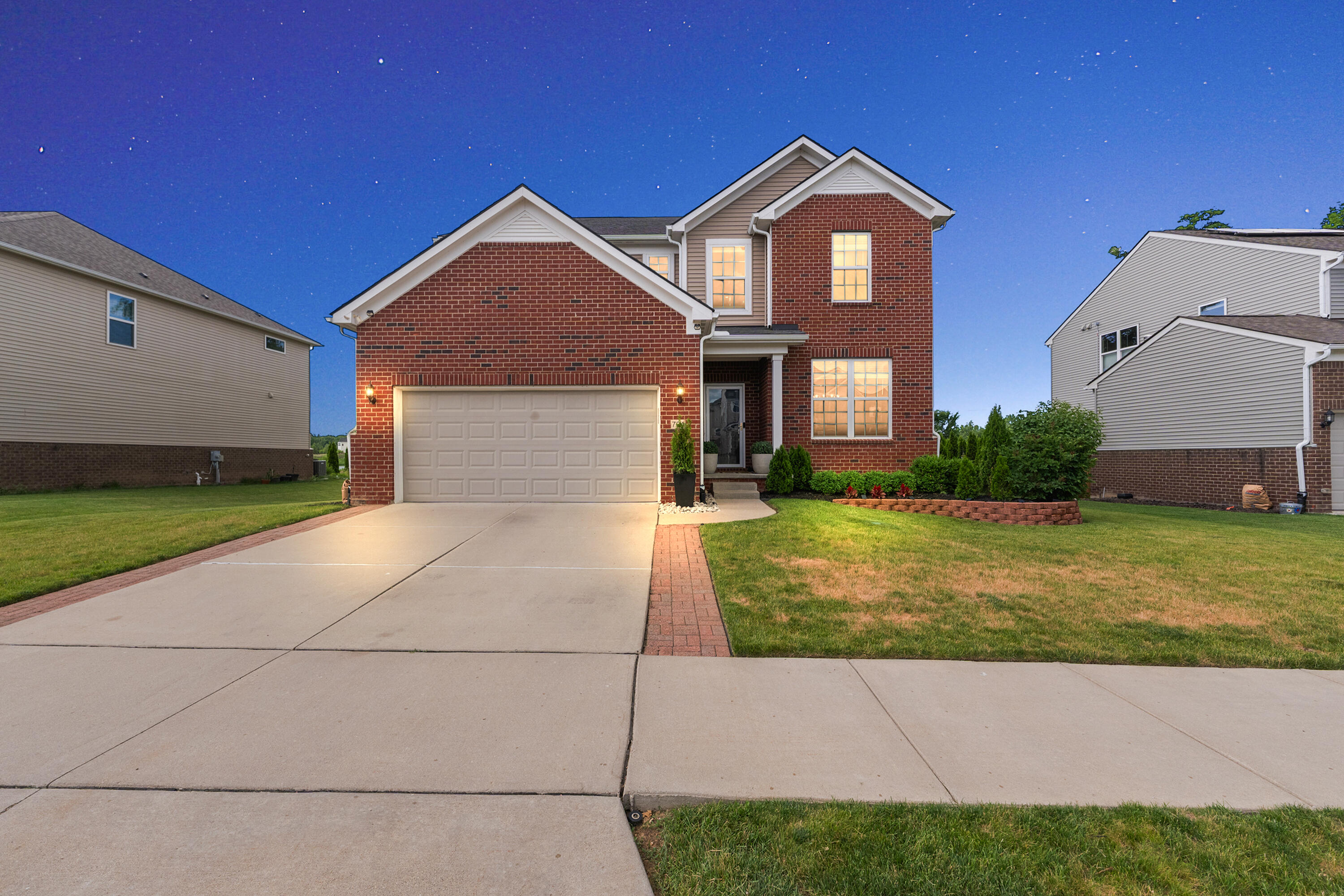 704 Groveland Circle
