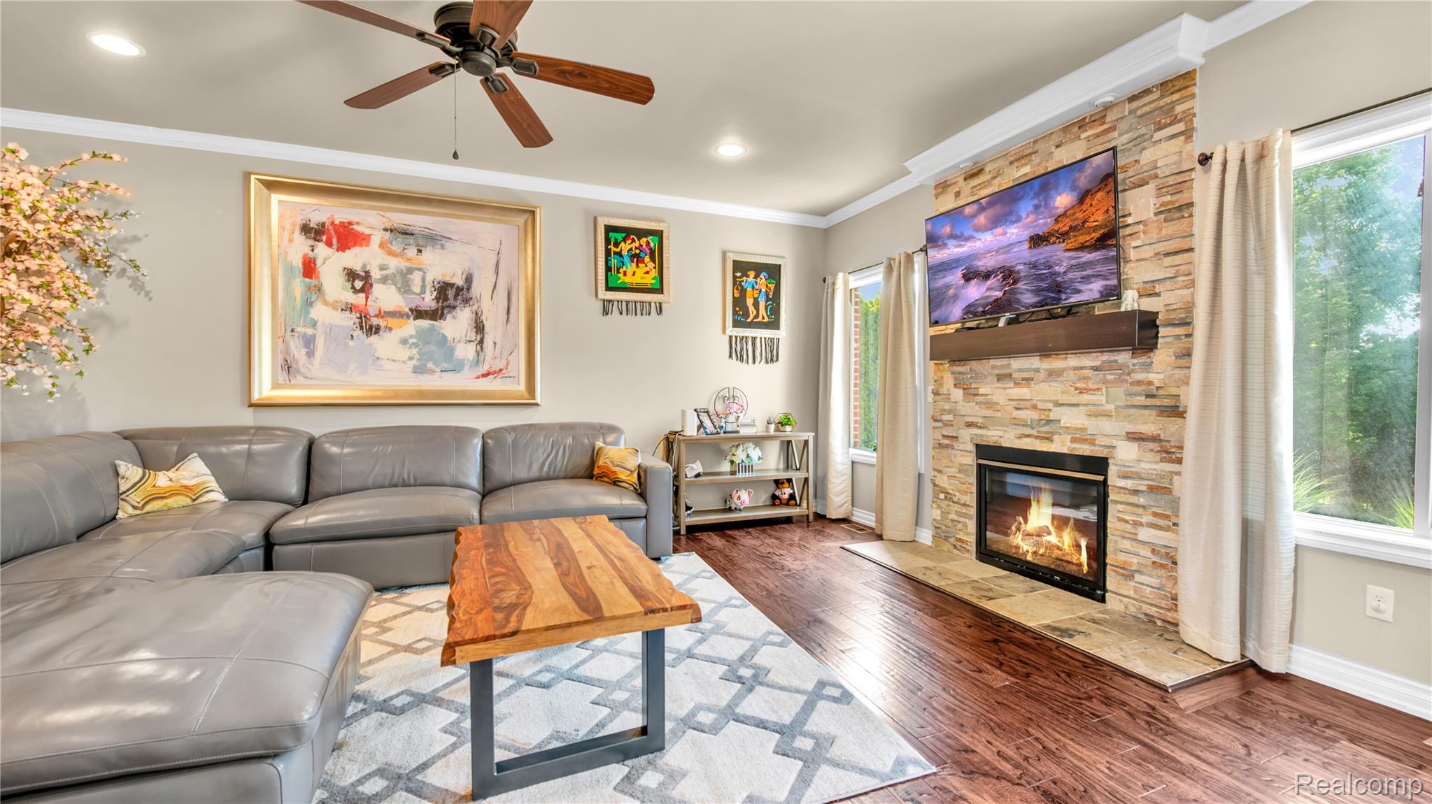 Macomb Township, Michigan 48044, United States, 4 Bedrooms Bedrooms, ,3 BathroomsBathrooms,Residential,Active,162901