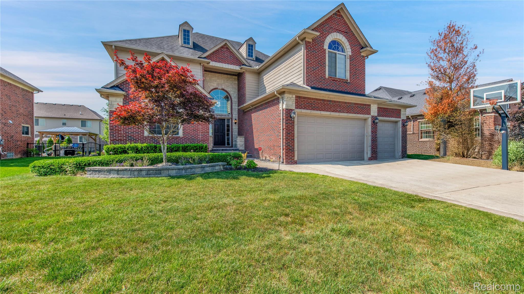 Macomb Township, Michigan 48044, United States, 4 Bedrooms Bedrooms, ,3 BathroomsBathrooms,Residential,Active,162901