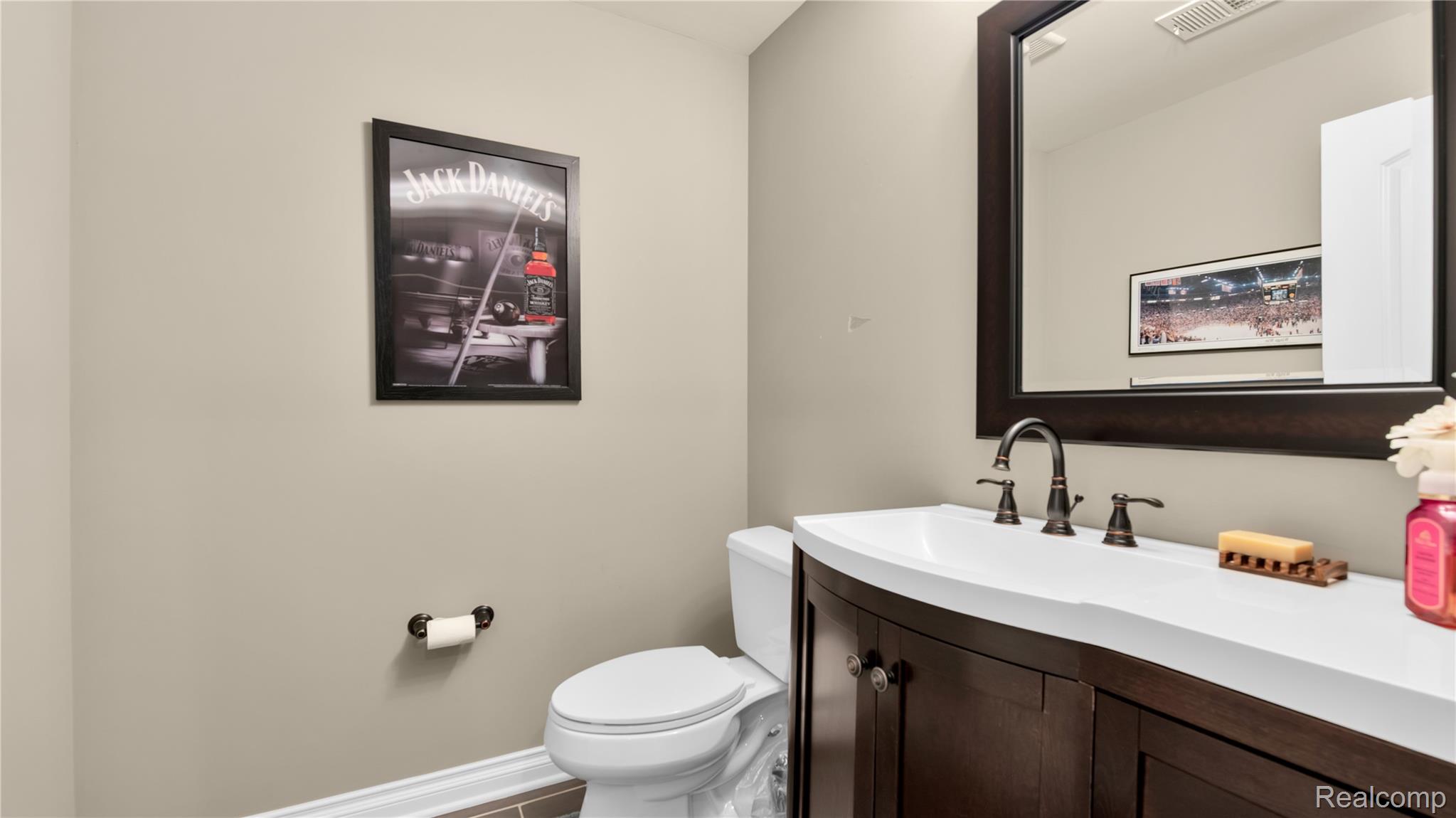 Macomb Township, Michigan 48044, United States, 4 Bedrooms Bedrooms, ,3 BathroomsBathrooms,Residential,Active,162901