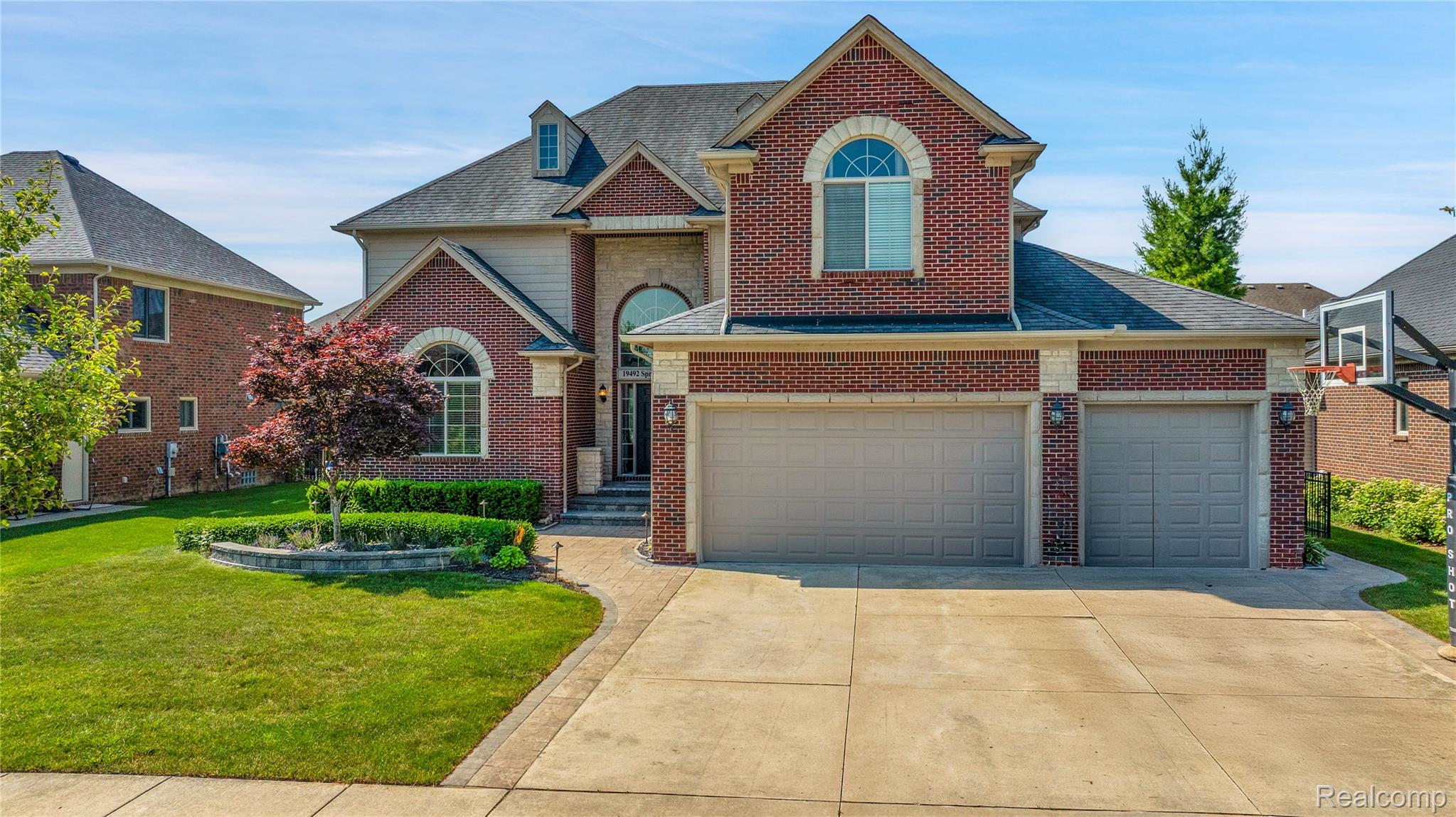 Macomb Township, Michigan 48044, United States, 4 Bedrooms Bedrooms, ,3 BathroomsBathrooms,Residential,Active,162901