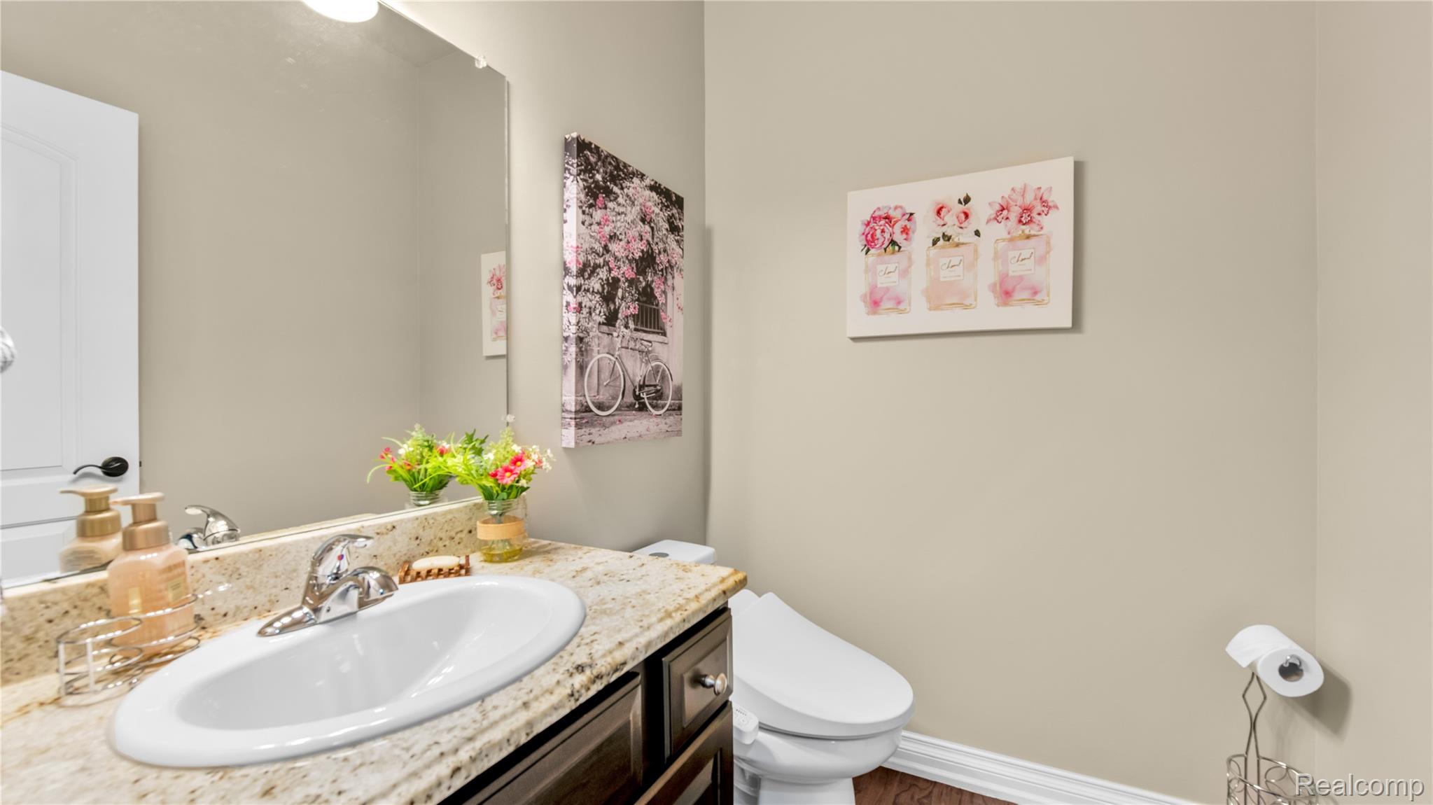 Macomb Township, Michigan 48044, United States, 4 Bedrooms Bedrooms, ,3 BathroomsBathrooms,Residential,Active,162901