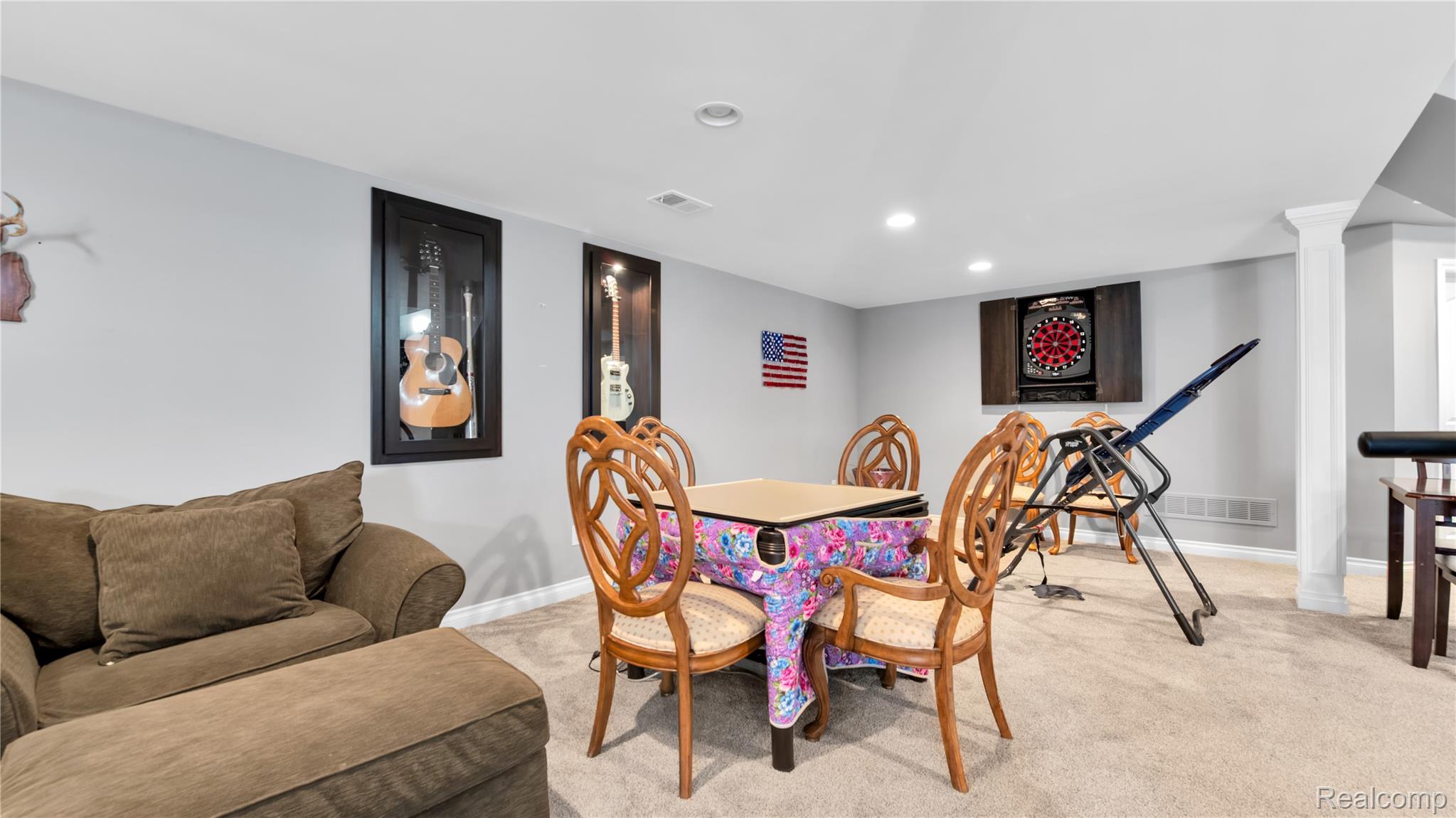 Macomb Township, Michigan 48044, United States, 4 Bedrooms Bedrooms, ,3 BathroomsBathrooms,Residential,Active,162901