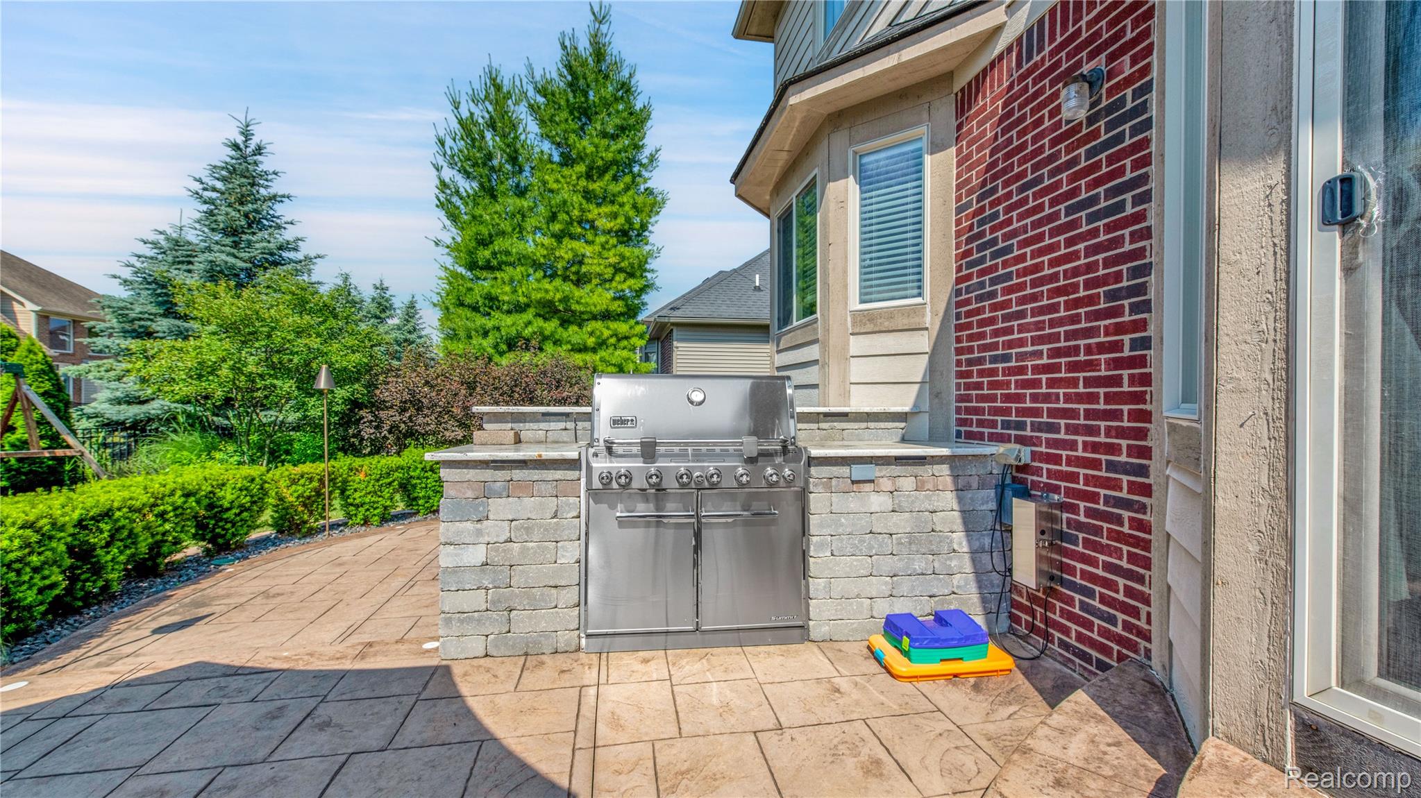 Macomb Township, Michigan 48044, United States, 4 Bedrooms Bedrooms, ,3 BathroomsBathrooms,Residential,Active,162901