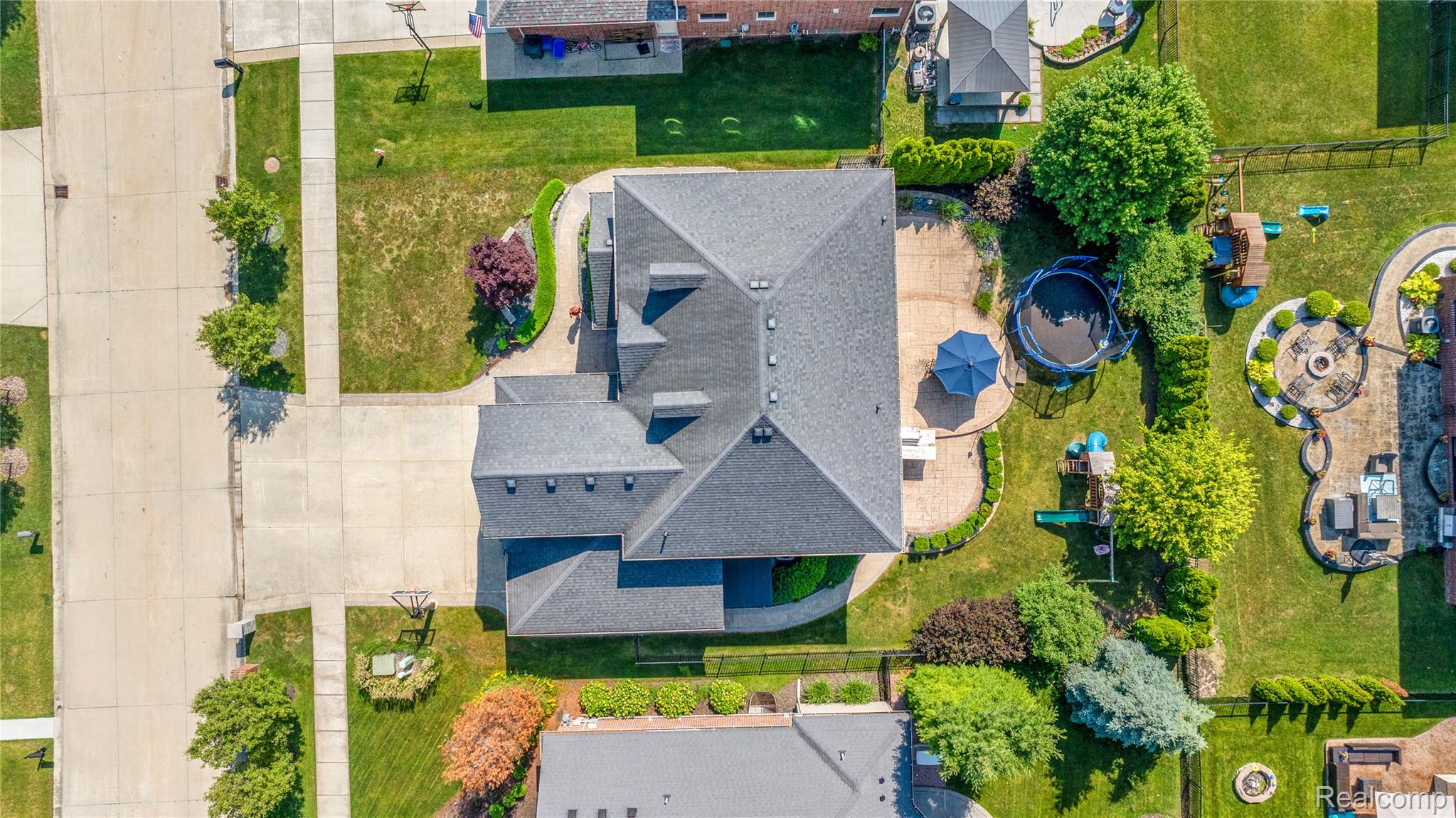 Macomb Township, Michigan 48044, United States, 4 Bedrooms Bedrooms, ,3 BathroomsBathrooms,Residential,Active,162901